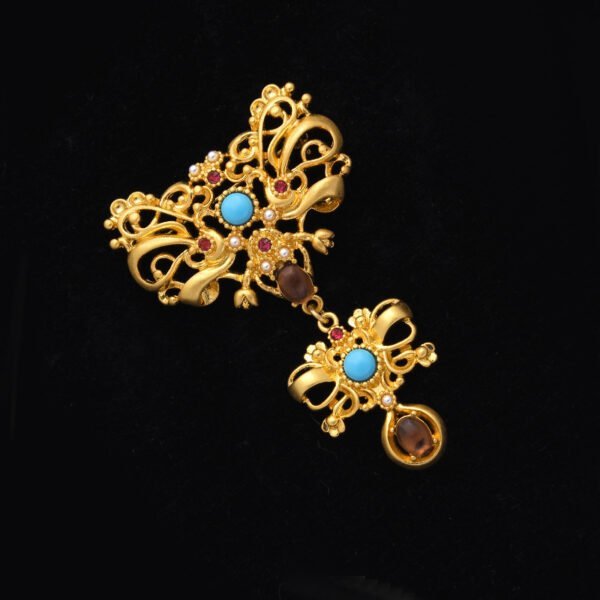 Sculpted Blossom Brooch